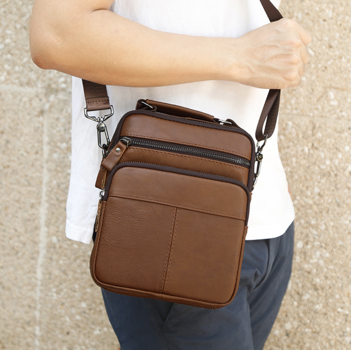 TRAVEL LEATHER CROSSBODY BAG